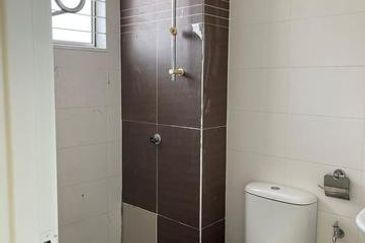 D'Anjung Teluk Pulai