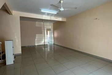 D'Anjung Teluk Pulai