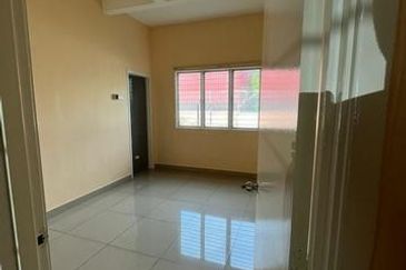 D'Anjung Teluk Pulai