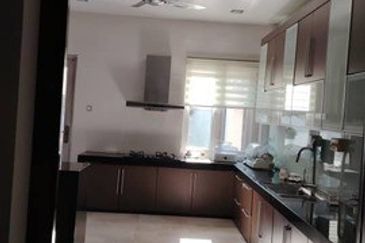 Jalan Kemuning Permai 33/42 