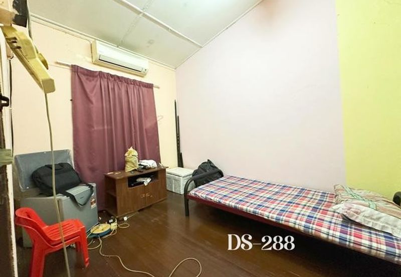 Taman Setia Jaya, Banting