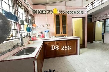 Taman Setia Jaya, Banting