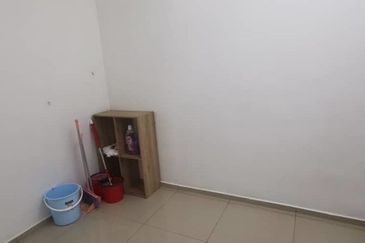 Gravit8 @ Klang South