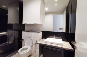 Face Platinum Suites