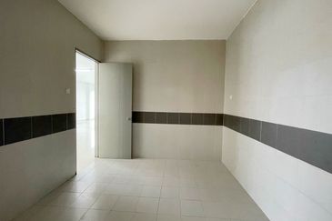 [SEMI-D 37X85] Jenjarom Taman Seri Jaromas Double Storey Semi D