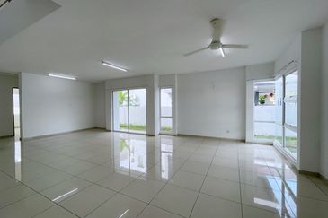 [SEMI-D 37X85] Jenjarom Taman Seri Jaromas Double Storey Semi D