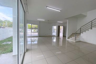 [SEMI-D 37X85] Jenjarom Taman Seri Jaromas Double Storey Semi D