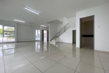 [SEMI-D 37X85] Jenjarom Taman Seri Jaromas Double Storey Semi D