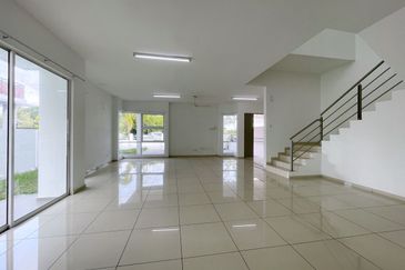 [SEMI-D 37X85] Jenjarom Taman Seri Jaromas Double Storey Semi D