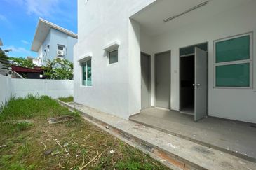 [SEMI-D 37X85] Jenjarom Taman Seri Jaromas Double Storey Semi D