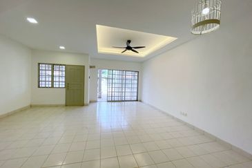 [RENOVATED] Klang Bandar Puteri Double Storey Terrace