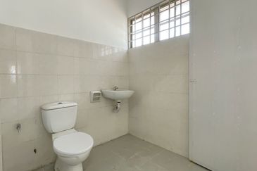 [RENOVATED] Klang Bandar Puteri Double Storey Terrace