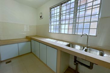 [RENOVATED] Klang Bandar Puteri Double Storey Terrace