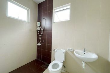 [FREEHOLD] Jenjarom Taman Seri Jaromas Double Storey Semi D