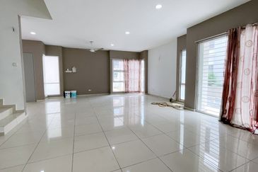 [FREEHOLD] Jenjarom Taman Seri Jaromas Double Storey Semi D