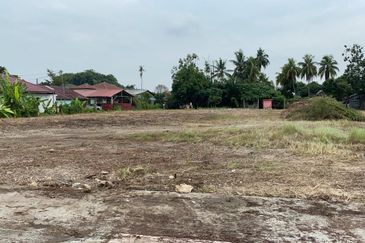 [FACING MAIN ROAD] Commercial Corner Land Jalan Raja Nong Klang