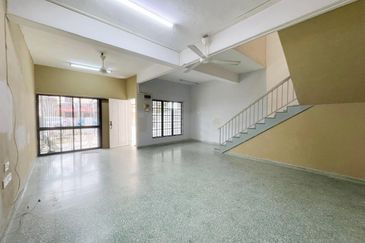 [BASIC UNIT] Banting Taman Gembira Double Storey Terrace 