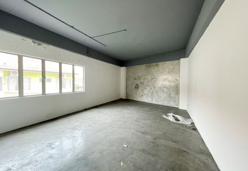 [FACING MAIN ROAD] Klang Jalan Kapar 3 Storey End Lot Shop