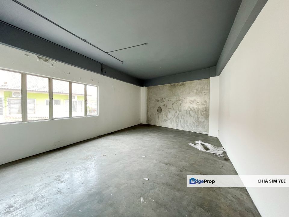 [FACING MAIN ROAD] Klang Jalan Kapar 3 Storey End Lot Shop, Selangor, Klang