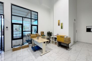 [RENOVATED] Klang Sungai Kapar Indah 3 Storey Semi-D Factory