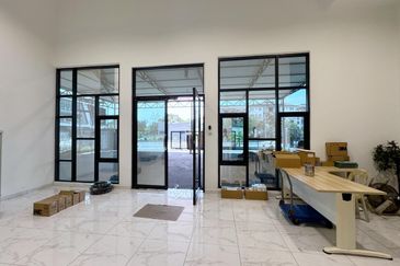 [RENOVATED] Klang Sungai Kapar Indah 3 Storey Semi-D Factory