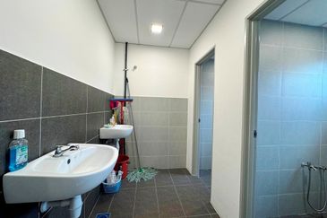 [LIGHT INDUSTRIAL] 3 Storey Semi-D Factory Sungai Kapar Indah North Klang