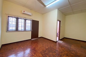 [FREEHOLD 20X75] Banting Taman Muhibah Double Storey 