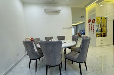 [RENOVATED FURNISHED] Banting Taman Mulia Freehold Semi-D