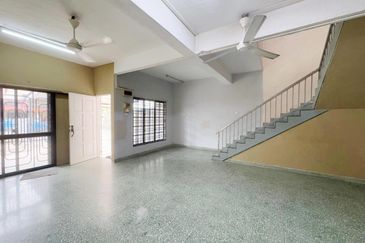 [FREEHOLD 20X80] Banting Taman Gembira Double Storey 