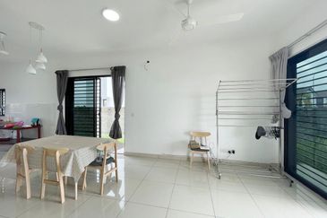 [FULLY FURNISHED] Banting Bandar Mahkota Double Storey END LOT