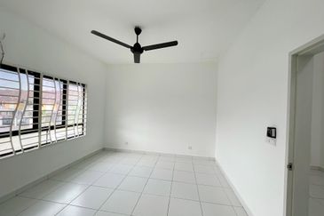 [FREEHOLD] Banting Bandar Mahkota Double Storey Terrace