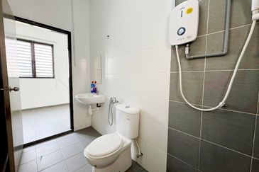 [END LOT Extra 10ft Land] Banting Bandar Mahkota Single Storey Terrace