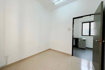 [END LOT Extra 10ft Land] Banting Bandar Mahkota Single Storey Terrace