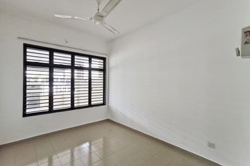 [END LOT Extra 10ft Land] Banting Bandar Mahkota Single Storey Terrace