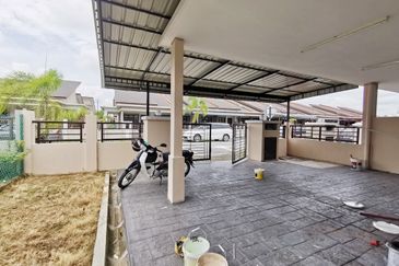 [END LOT Extra 10ft Land] Banting Bandar Mahkota Single Storey Terrace
