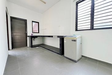 [END LOT Extra 10ft Land] Banting Bandar Mahkota Single Storey Terrace