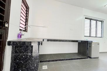 [END LOT Extra 10ft Land] Banting Bandar Mahkota Single Storey Terrace