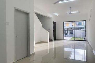 [GOOG DEAL] Banting Bandar Mahkota Double Storey Terrace