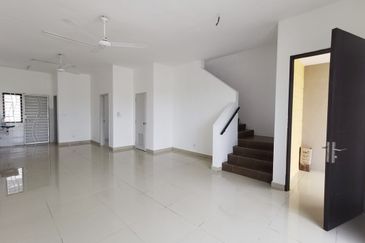 [GOOG DEAL] Banting Bandar Mahkota Double Storey Terrace