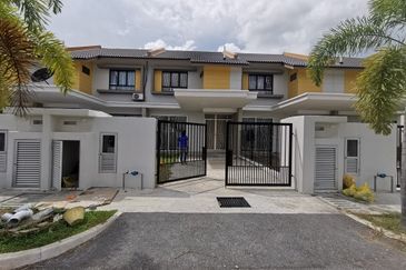 [GOOG DEAL] Banting Bandar Mahkota Double Storey Terrace