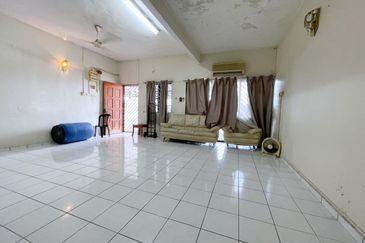 [FACING FIELD] Klang Taman Bayu Perdana Double Storey Terrace 