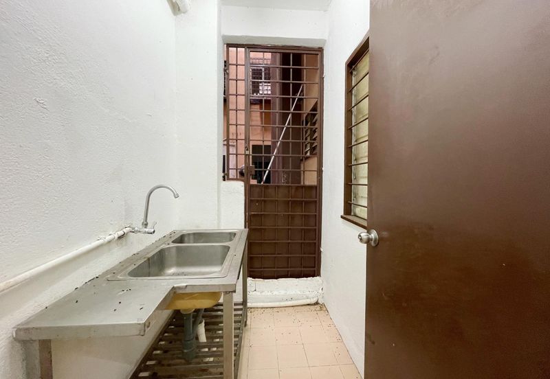 [GROUND FLOOR] Klang Bandar Bukit Tinggi Tropika Apartment 