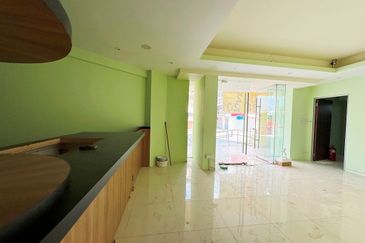 [ROAD FRONTAGE] 4 Storey Corner Commercial Building Office Shop