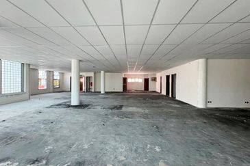 [ROAD FRONTAGE] 4 Storey Corner Commercial Building Office Shop