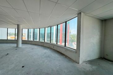 [ROAD FRONTAGE] 4 Storey Corner Commercial Building Office Shop