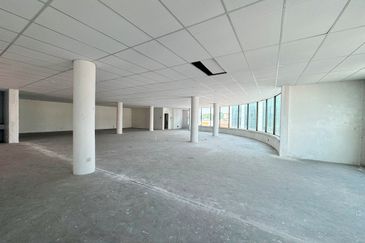 [ROAD FRONTAGE] 4 Storey Corner Commercial Building Office Shop