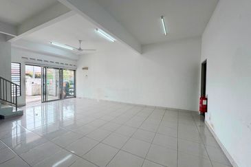 [FREEHOLD] Double Storey Taman Jaya Utama Telok Panglima Garang