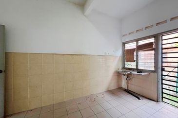 [FREEHOLD] Double Storey Taman Jaya Utama Telok Panglima Garang