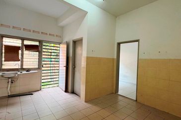 [FREEHOLD] Double Storey Taman Jaya Utama Telok Panglima Garang