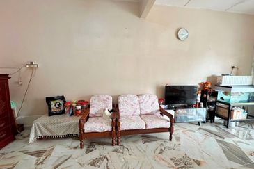 [FREEHOLD] Telok Panglima Garang Taman Dato Hormat Single Storey Terrace